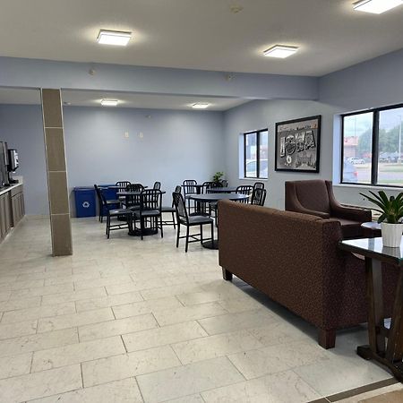 Super 8 By Wyndham Mason City Exterior foto