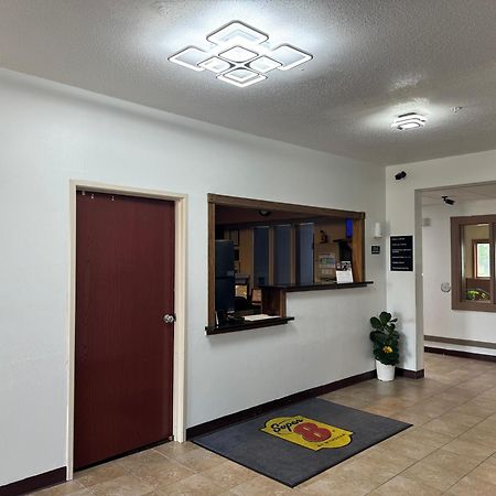 Super 8 By Wyndham Mason City Exterior foto
