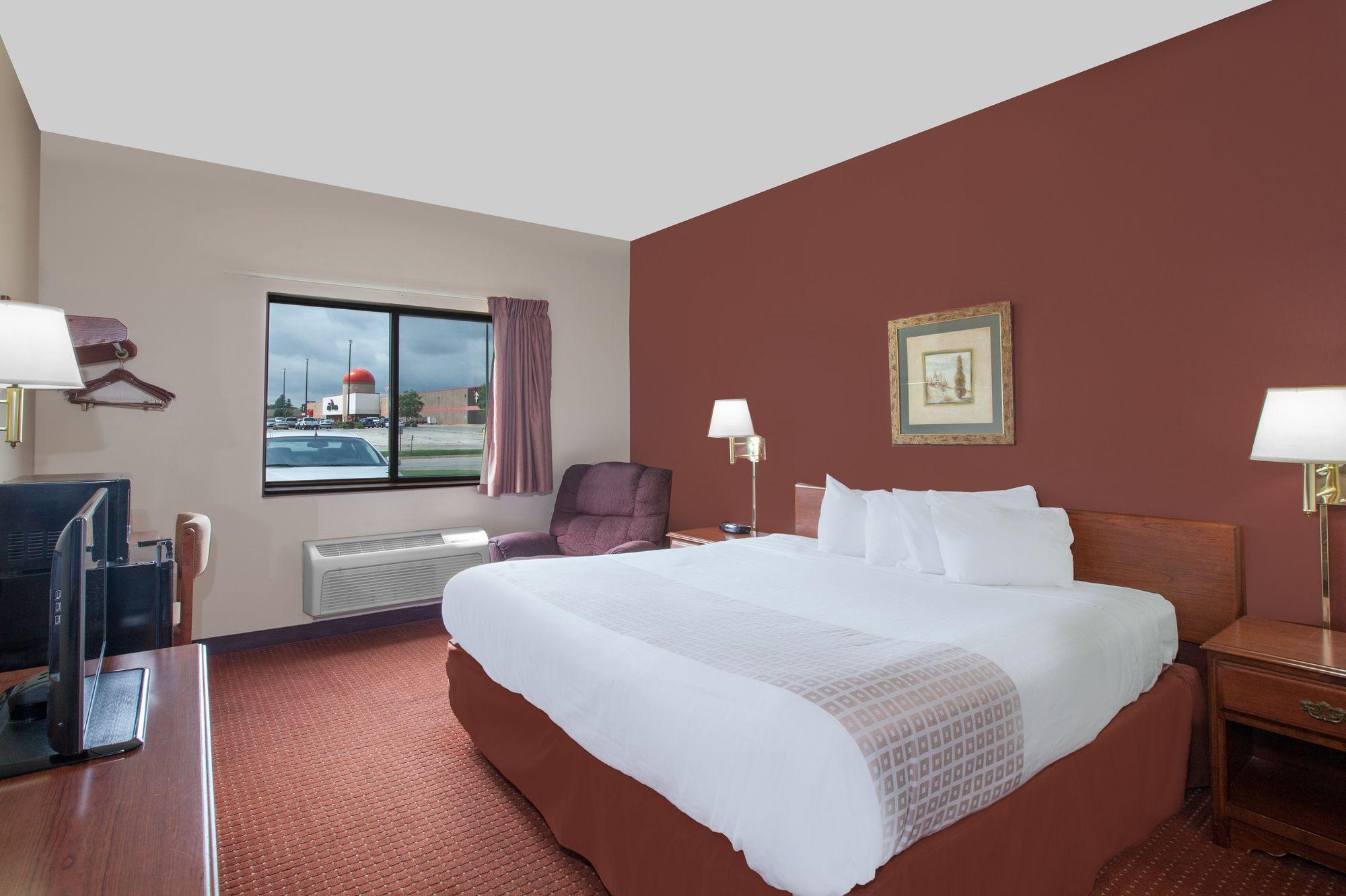 Super 8 By Wyndham Mason City Exterior foto