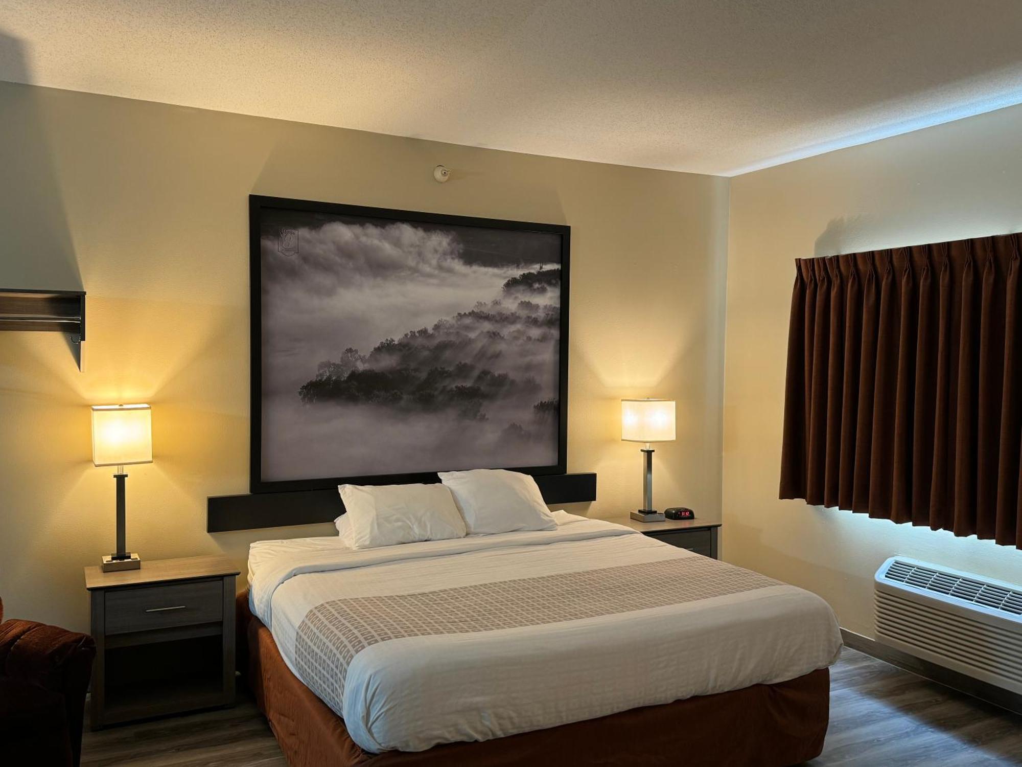 Super 8 By Wyndham Mason City Exterior foto